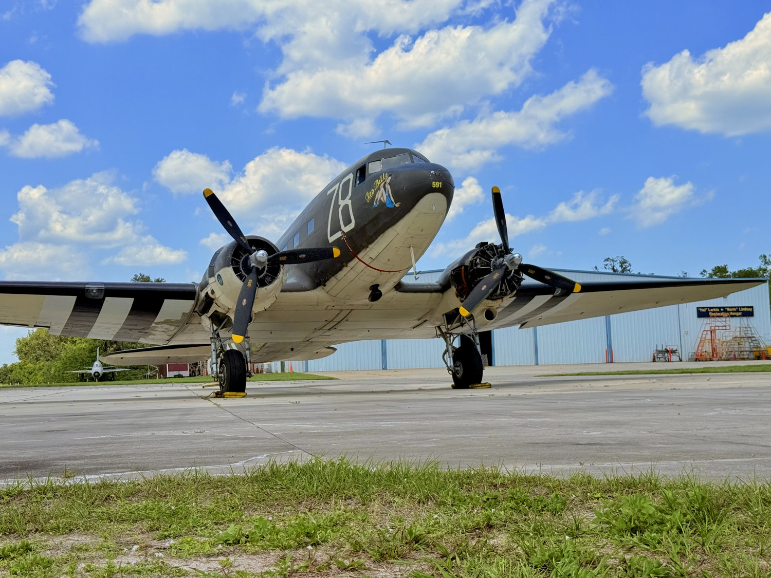 WWII C-47 "Neo Belle" — Sun 'n Fun
